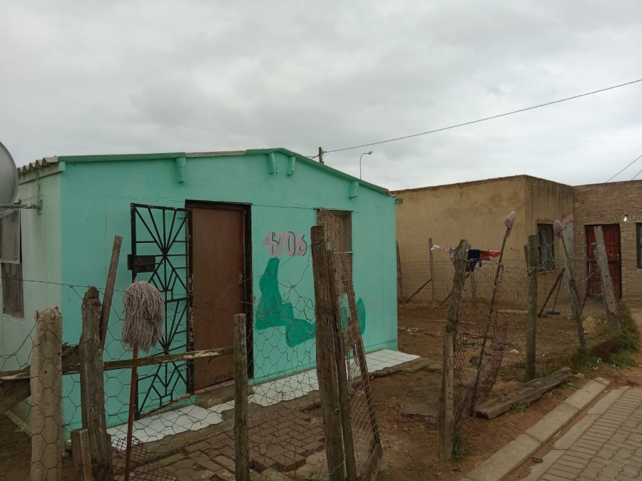 1 Bedroom Property for Sale in Kwanonqaba Western Cape